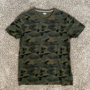 Old Navy Camouflage Medium T-shirt
